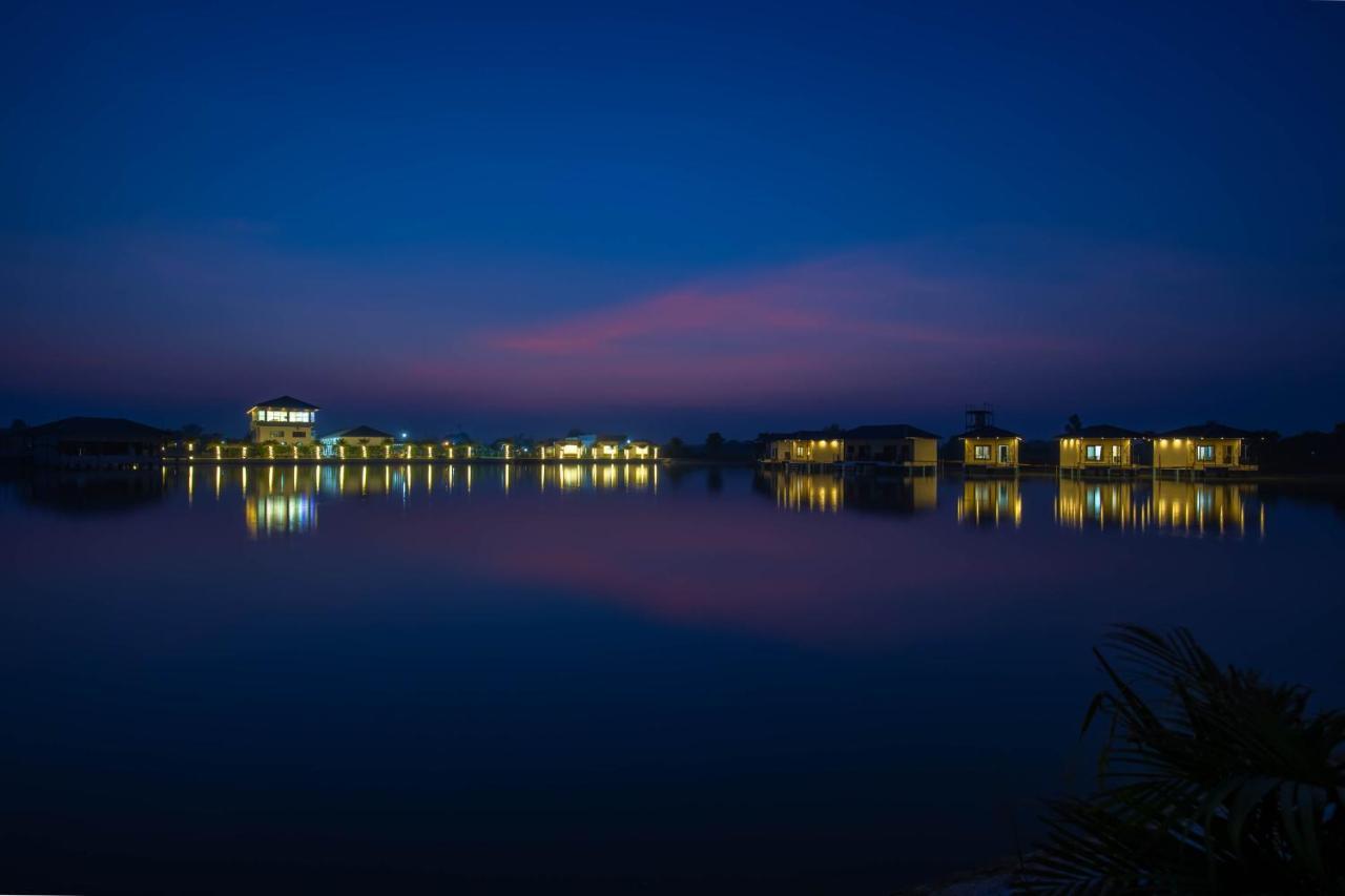 Lumbini Palace Resort Exterior foto